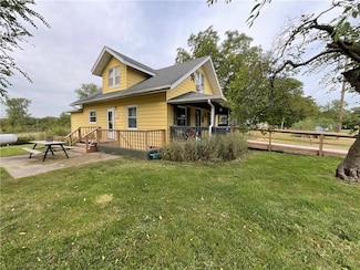 301 E 3rd St, Winston, MO 64689