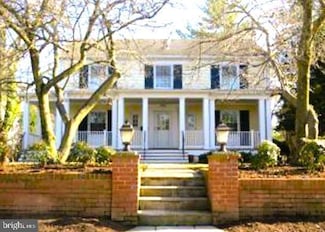 3508 Cummings Ln, Chevy Chase, MD 20815