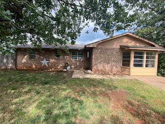 180163 Larue Dr, Comanche, OK 73529