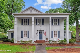 722 W 2nd St, Washington, NC 27889
