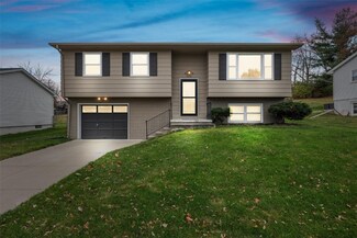 3207 Elaine Dr NW, Cedar Rapids, IA 52405