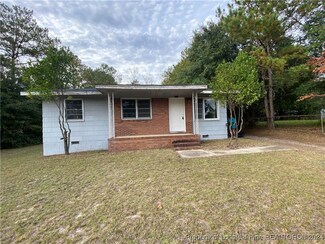 1124 Chesterfield Dr, Fayetteville, NC 28305