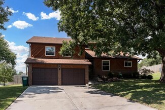 301 Bambi Ct, Lansing, KS 66043