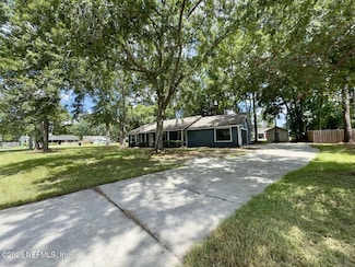 393 River Reach Rd, Fleming Island, FL 32003