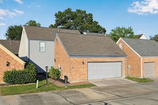 7671 Ameswood Rd, Houston, TX 77095