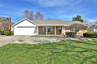 1878 Cardinal Ct, Niles, OH 44446