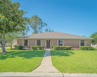 306 Ashland Dr, Thibodaux, LA 70301