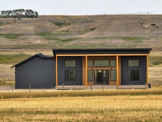 406 2nd Rd SW, Fairfield, MT 59436