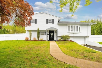 22 Chauncey St, Yonkers, NY 10707