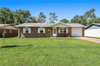 909 SE 11th St, Bentonville, AR 72712