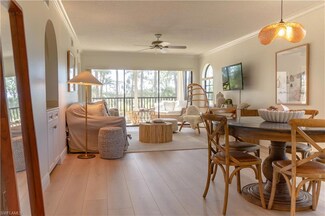 265 Deerwood Cir Unit 15, Naples, FL 34113