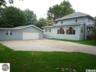 133 S Chippewa St, Shepherd, MI 48883