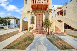 2715 W 14th St Unit 102, Los Angeles, CA 90006