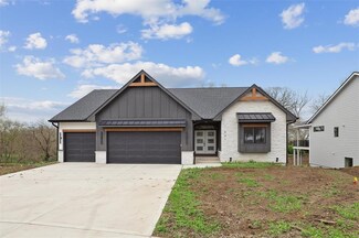 831 Richland Ct, van Meter, IA 50261