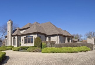 8151 Lake Ridge Dr, Burr Ridge, IL 60527