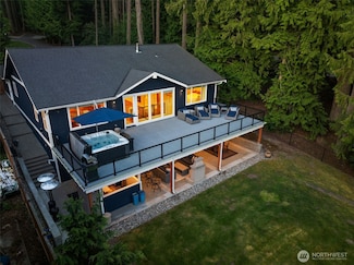 15430 Lakeview Ave, Stanwood, WA 98292