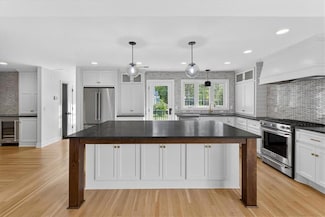 3615 W 83rd Terrace, Prairie Village, KS 66206