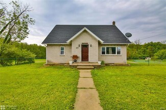 475 Washington Dr, Walnutport, PA 18088