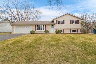 9528 Glacier Ln N, Maple Grove, MN 55369
