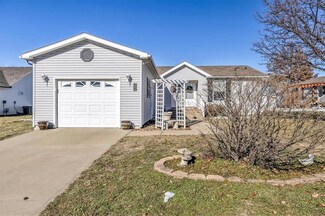 404 NE Poplar Ct, Oak Grove, MO 64075
