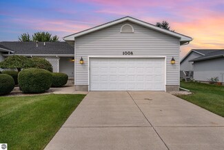 1008 Sweeney St, Mount Pleasant, MI 48858