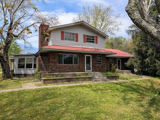 215 Rutledge St, Tracy City, TN 37387