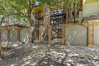 806 W 24th St Unit 214, Austin, TX 78705