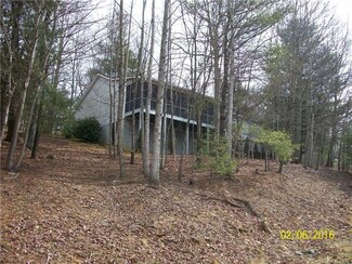 705 Cinnamon Way, Flat Rock, NC 28731