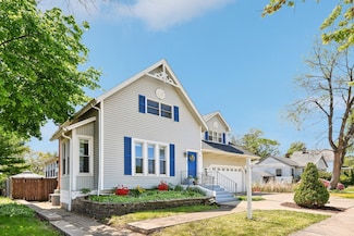 325 2nd St, Downers Grove, IL 60515