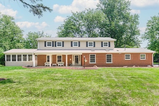2S739 Nelson Lake Rd, Batavia, IL 60510