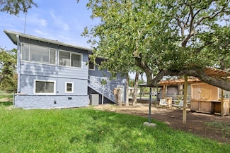 902 902 Sherwood Forest, Granite Shoals, TX 78654