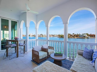 4000 Gulf Shore Blvd N Unit 1600, Naples, FL 34103