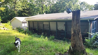 210 Castle Rock Dr, Kissee Mills, MO 65680