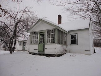 97 Main St, New Sharon, ME 04955
