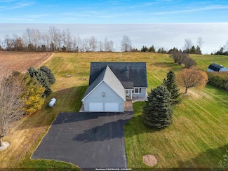 N1356 Lakeshore Rd, Kewaunee, WI 54216