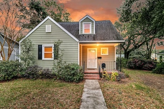 17 Riverdale Dr, Charleston, SC 29407