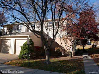 5082 Buckingham, Troy, MI 48098