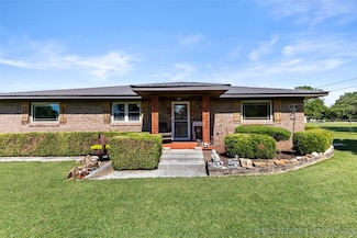 601 S 9th St, Roff, OK 74865