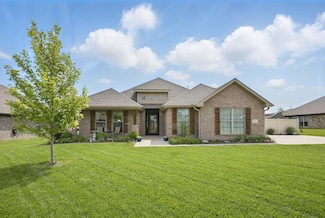 951 Lakeview Dr, Webb City, MO 64870