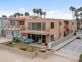 5901 Seashore Dr, Newport Beach, CA 92663