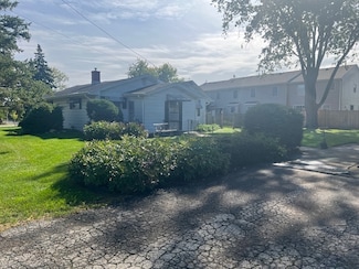 5628 S Cass Ave, Westmont, IL 60559