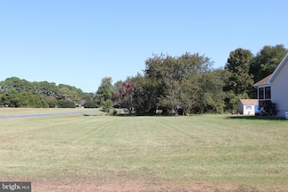 4 Dreadnaught Dr, Greenbackville, VA 23356