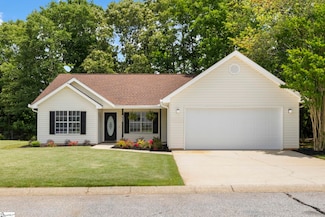 400 Hill Ln, Mauldin, SC 29662