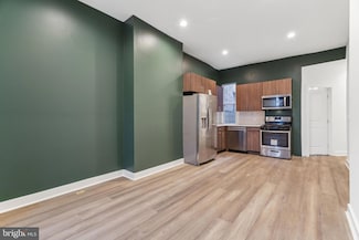 2146 N Van Pelt St, Philadelphia, PA 19121