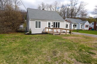 105 Wallace Rd, Fitchburg, MA 01420