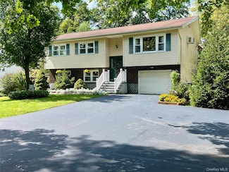 33 Island View Ave, Monroe, NY 10950