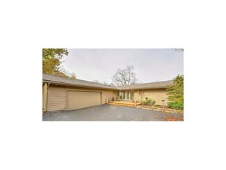 112 Terrace Trail S, Lake Quivira, KS 66217