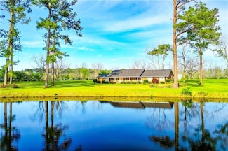 2227 Ware St, Blackshear, GA 31516
