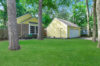 15 Tulip Hill Ct, Spring, TX 77380
