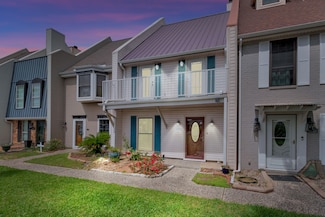 2304 Knickerbocker Dr, Nederland, TX 77627